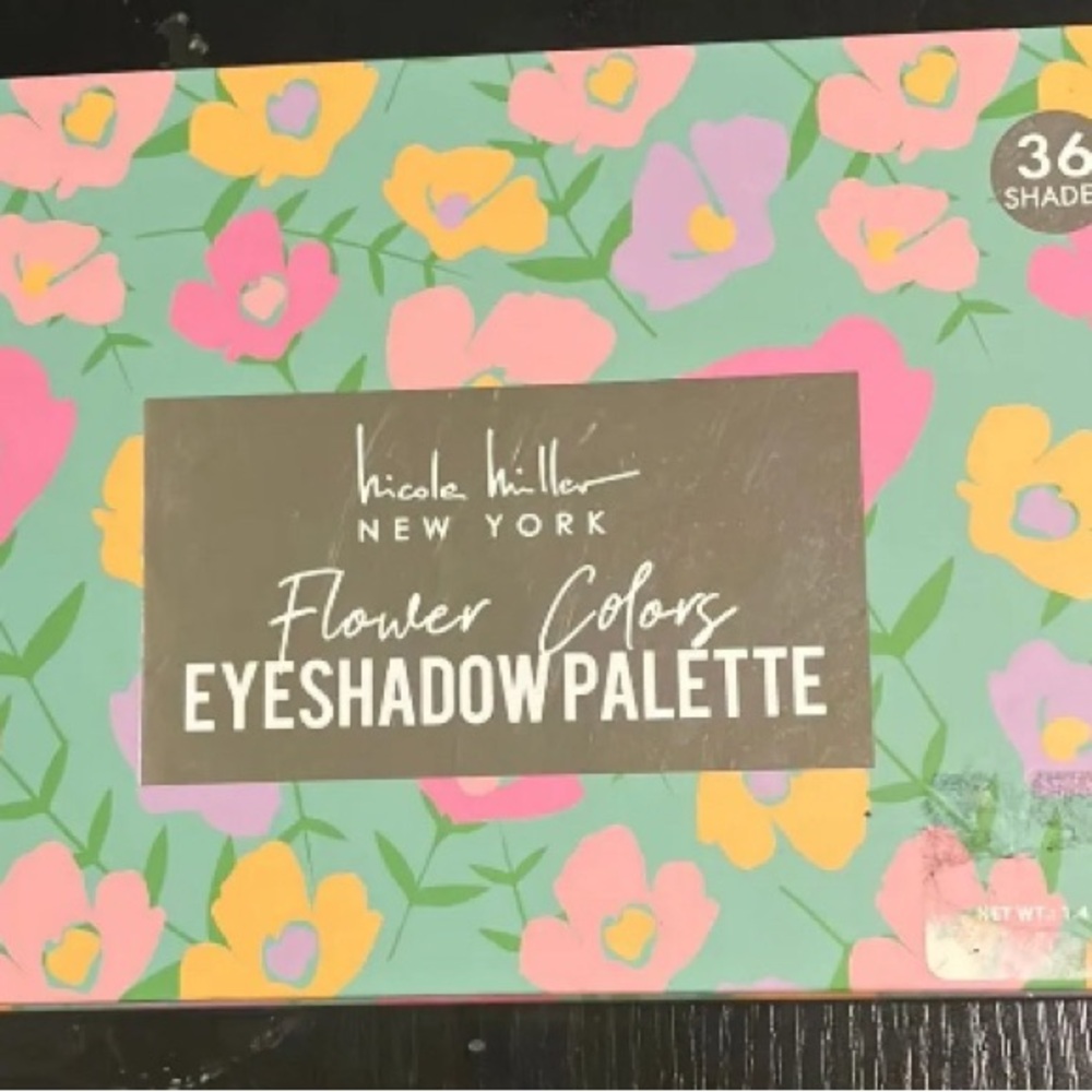 Nicole Miller Flower Colors Multi-Color Eyeshadow Palette – 36 shades Beauty New